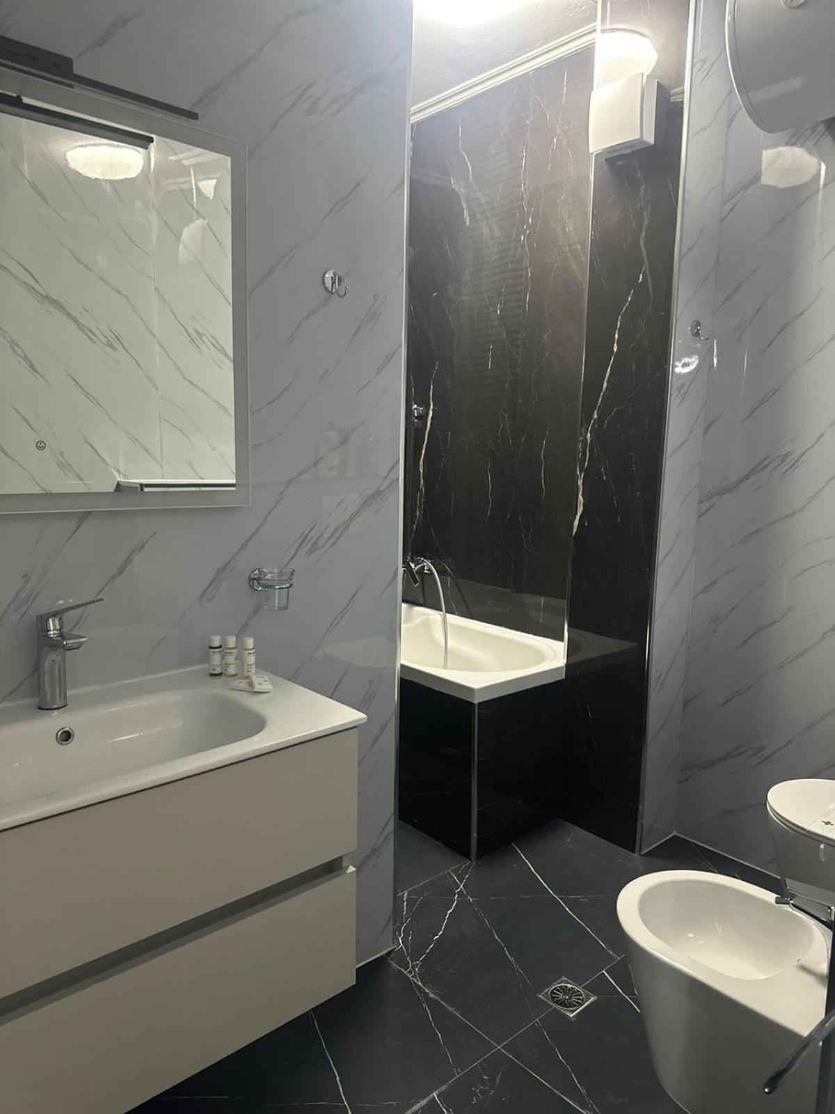 Scandinavian Apartments Al Τίρανα Εξωτερικό φωτογραφία
